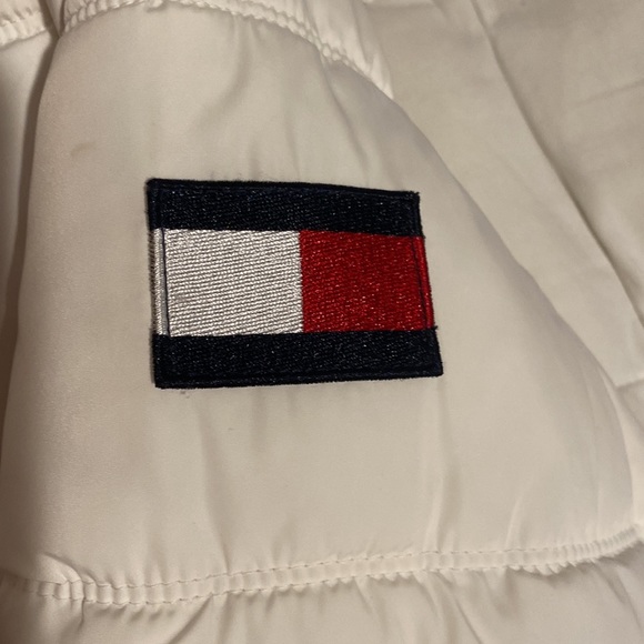 White Tommy Hilfiger coat size small - Picture 2 of 3